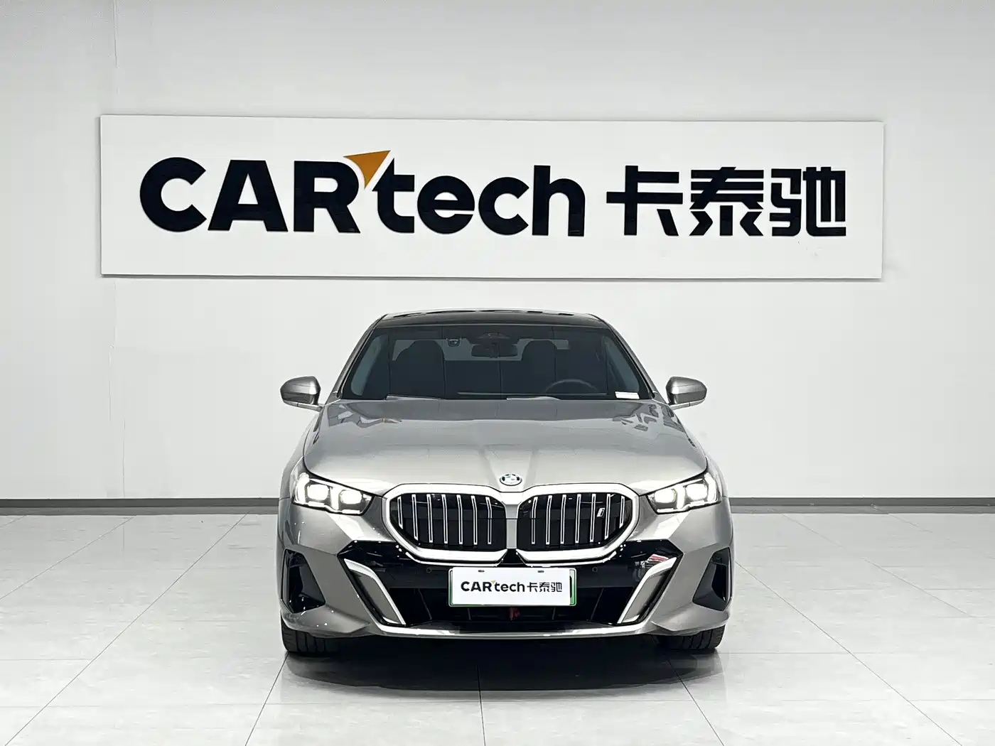 BMW i5 2024 eDrive 35L Premium Model M Sport Package фото 2