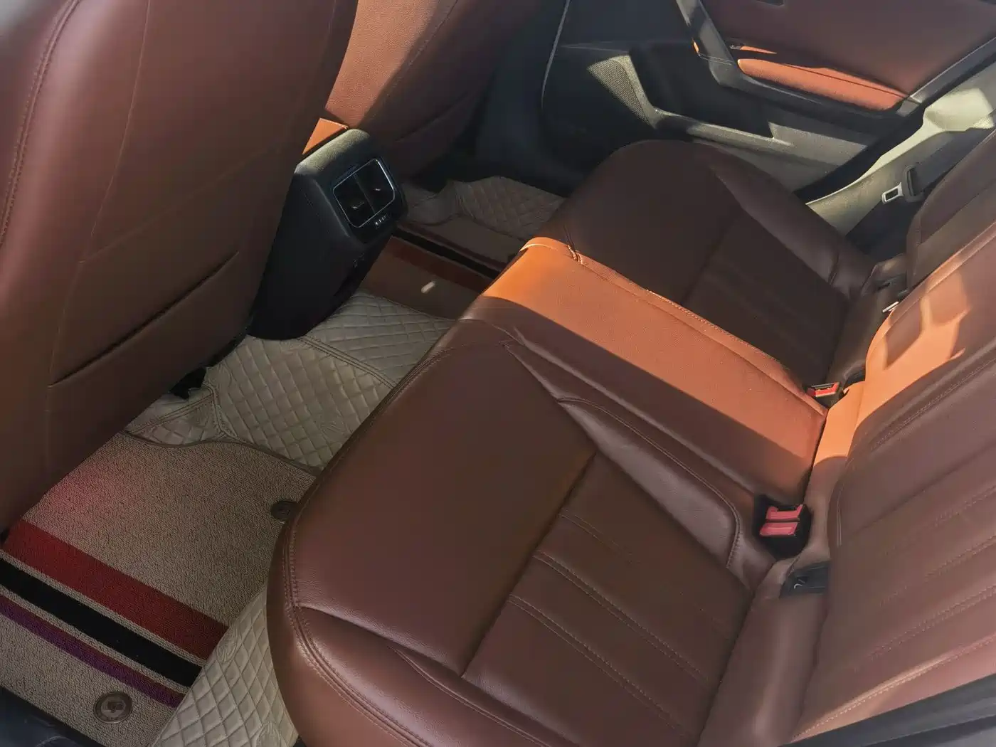 Volkswagen Lamando 2017 230TSI DSG Trend Edition фото 6