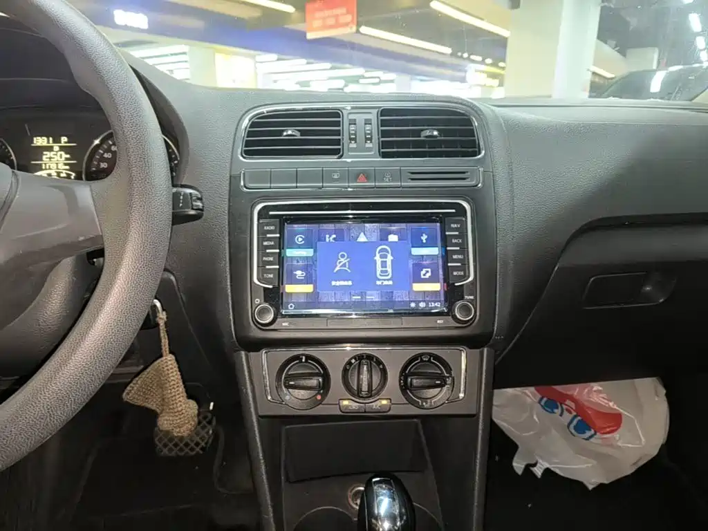 Volkswagen Polo 2014 2014 1.6L Automatic Comfort Edition