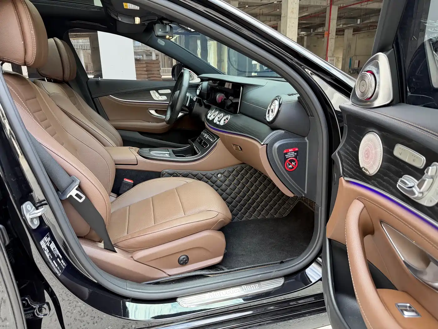 Mercedes-Benz E-Class 2023 E 300 L Sport Fashion фото 9