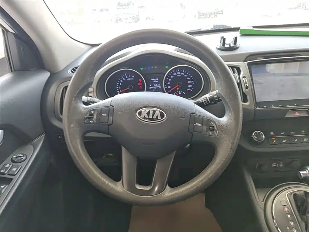Kia Sportage 2016 2.0L Automatic 2WD GL фото 11