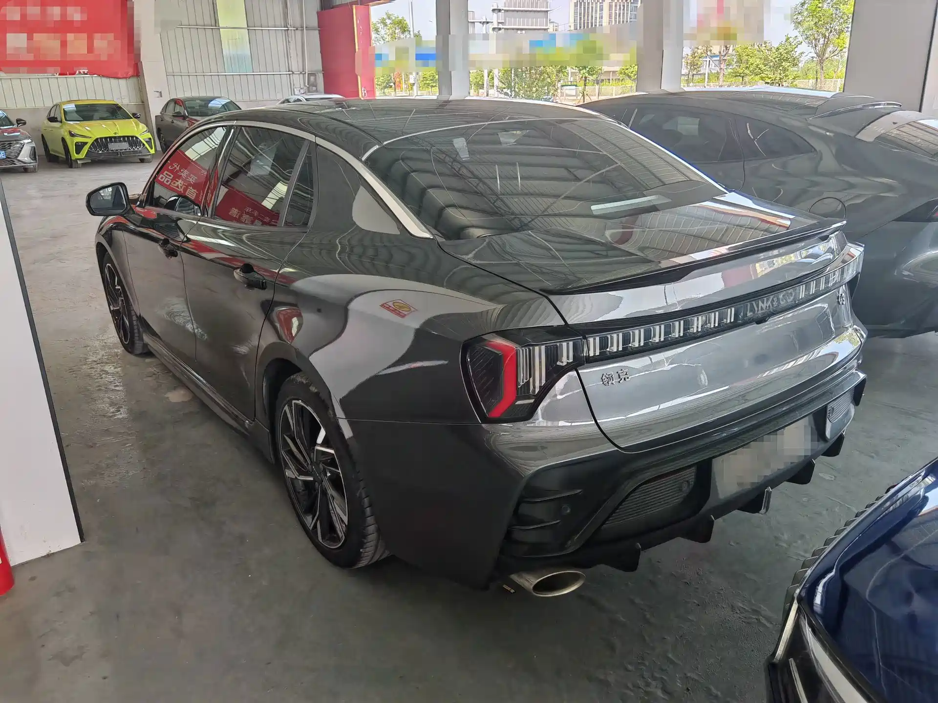 Фото 4 - Lynk & Co 03