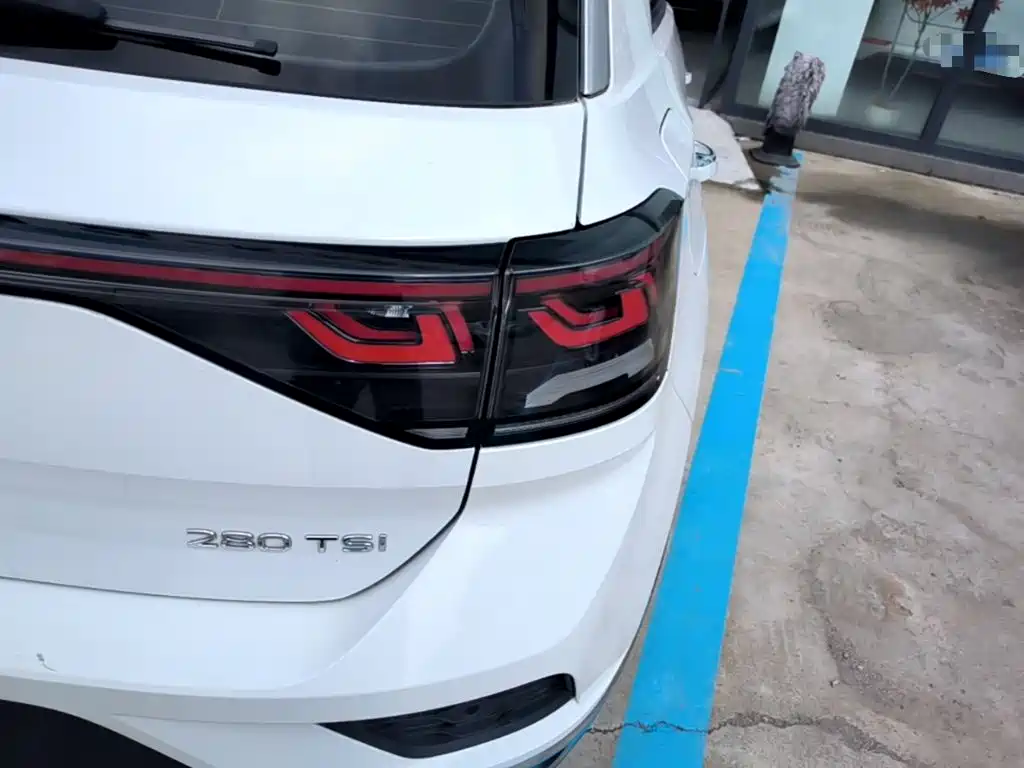 Volkswagen T-Roc, миниатюра 8