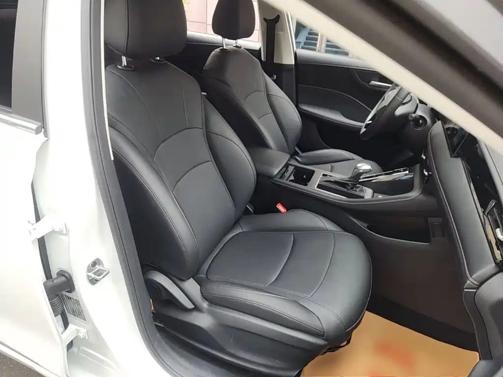 Roewe i5 2025 2023 1.5L CVT Luxury Edition