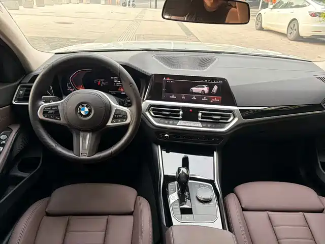 BMW 3 Series 2021 Second Facelift 320Li M Sport Package — фото 5