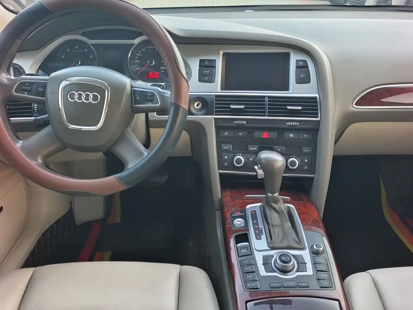 Photo 5 - Audi A6L
