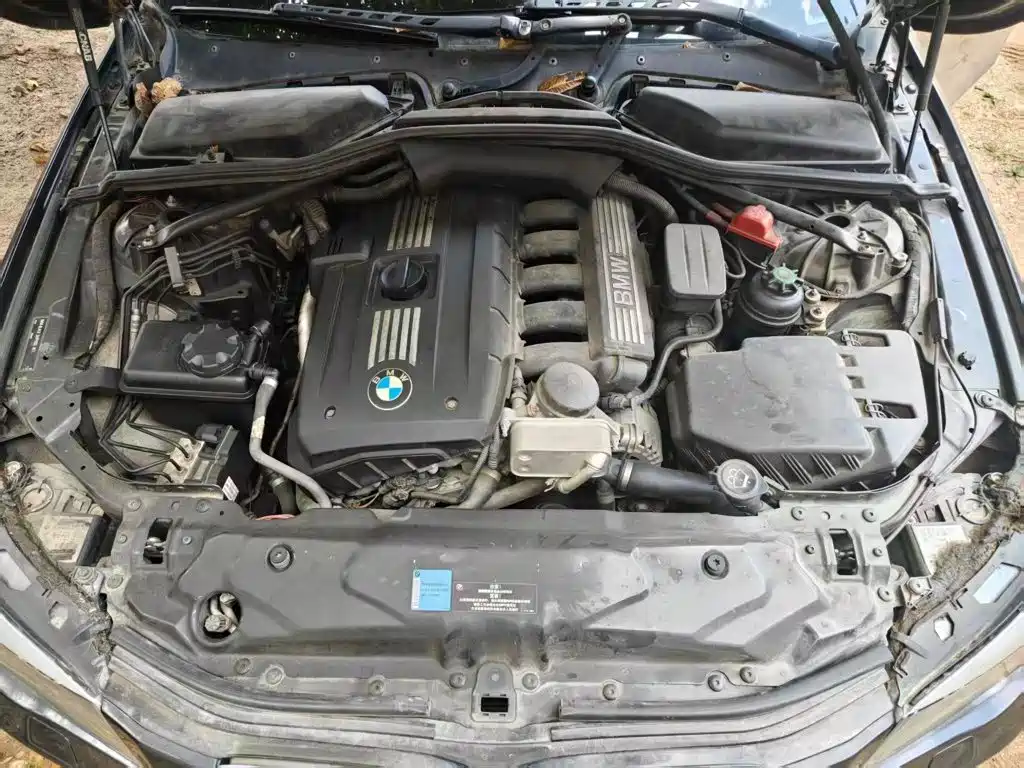 Photo 3 - BMW 5 Series