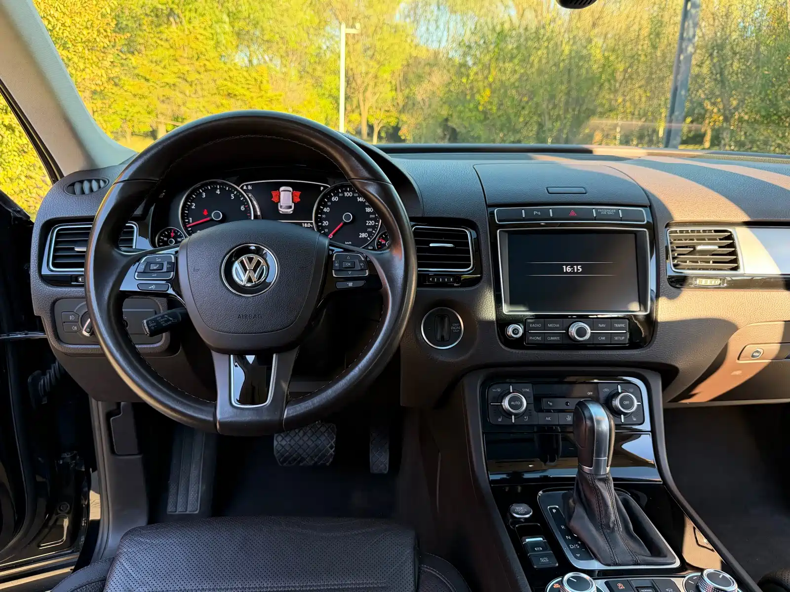 Фото 14 - Volkswagen Touareg