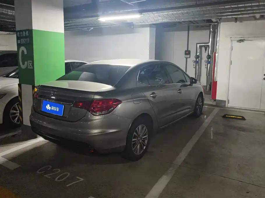 Фото 3 - Citroën C4L