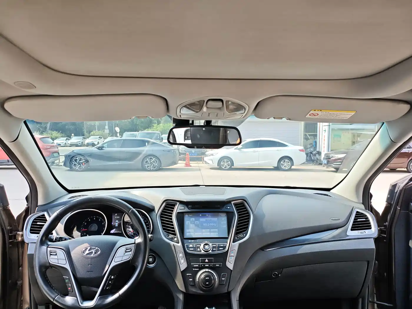Фото 9 - Hyundai Santa Fe