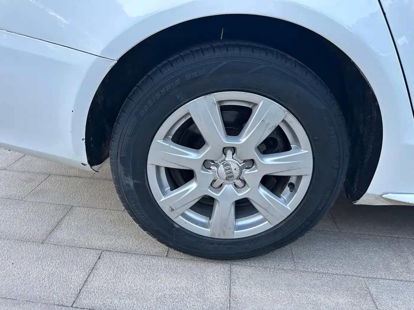 Audi A4L 2011 2.0 TFSI Standard фото 14