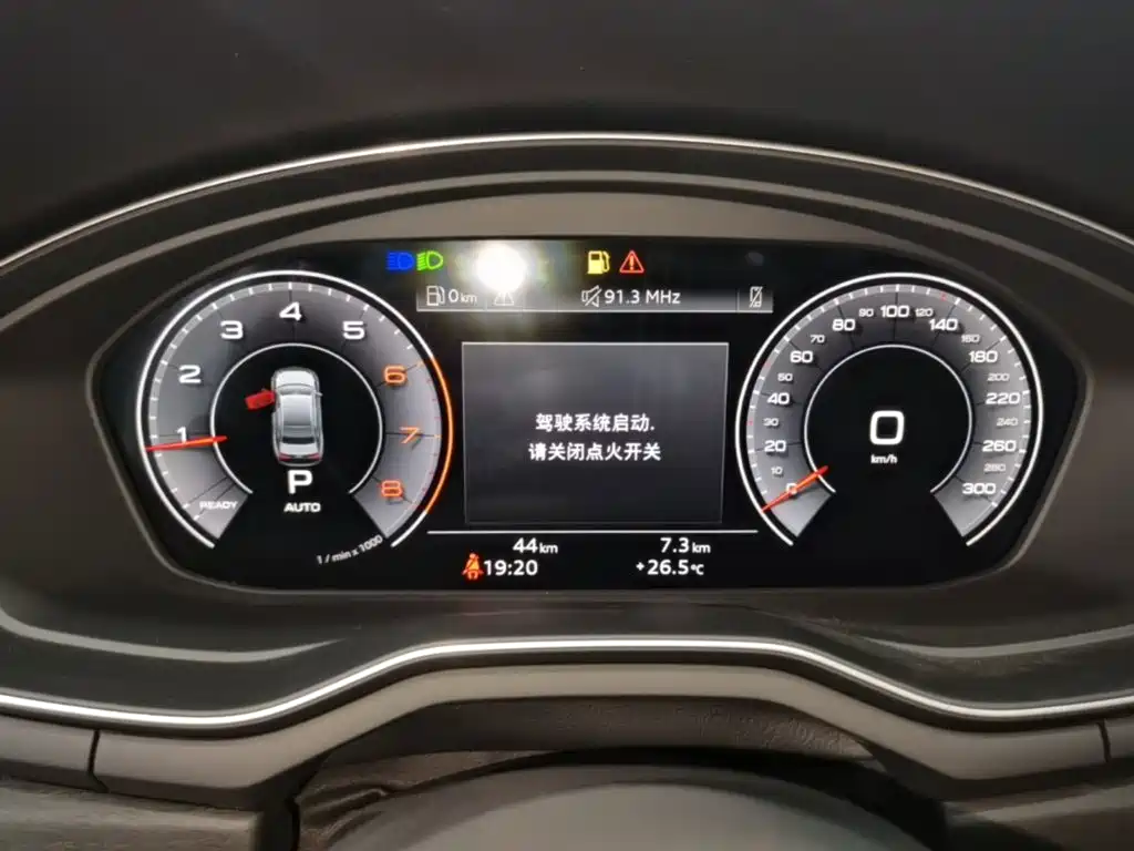Фото 12 - Audi A4L