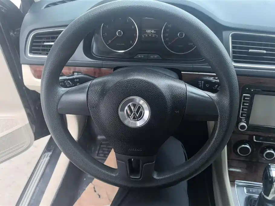Volkswagen Lavida 2013 Facelift 1.4TSI DSG Comfort фото 15