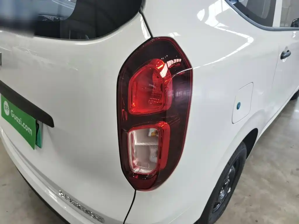 Wuling Motors Wuling Hongguang New Energy 2026 2025 Model Range Extender Hybrid 50KM Standard