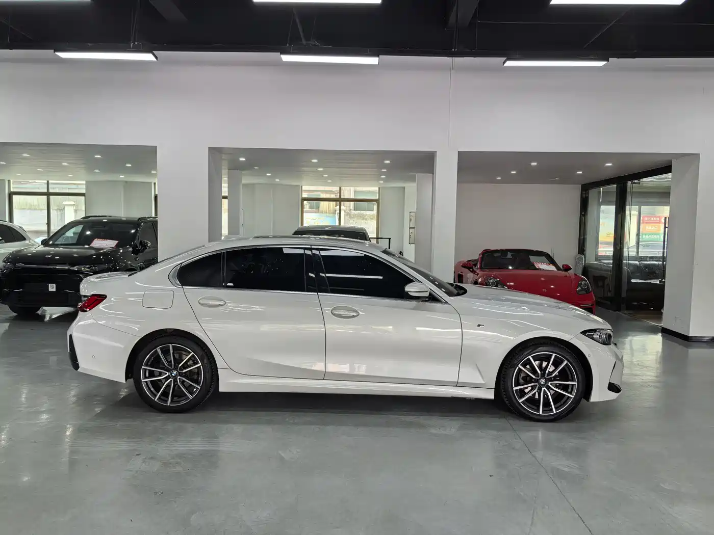 BMW 3 Series 2024 325Li M Sport Package фото 4