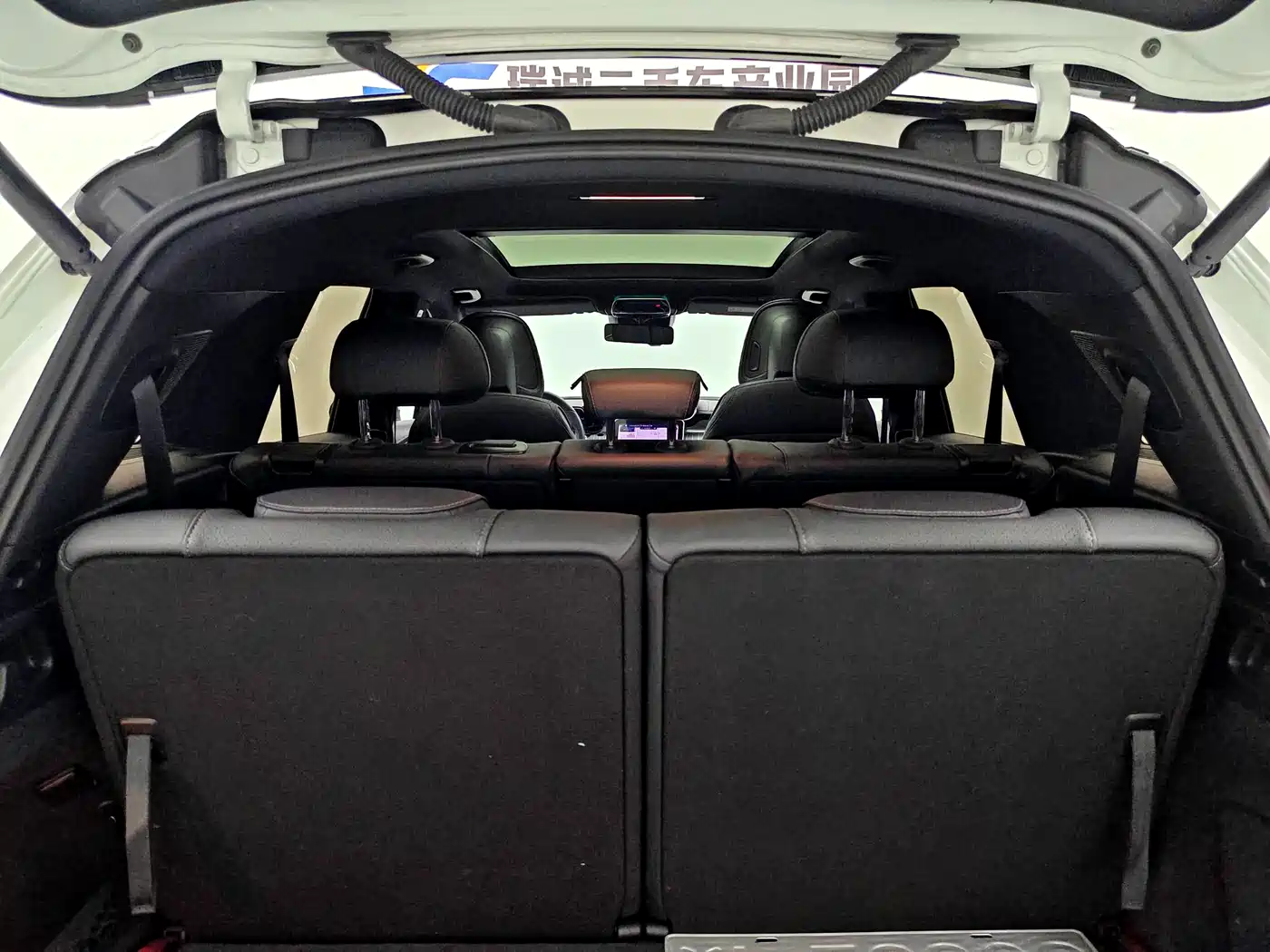 Фото 8 - Mercedes-Benz GLC