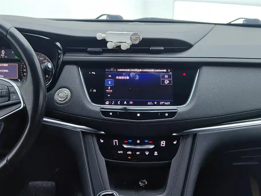 CADILLAC XT5