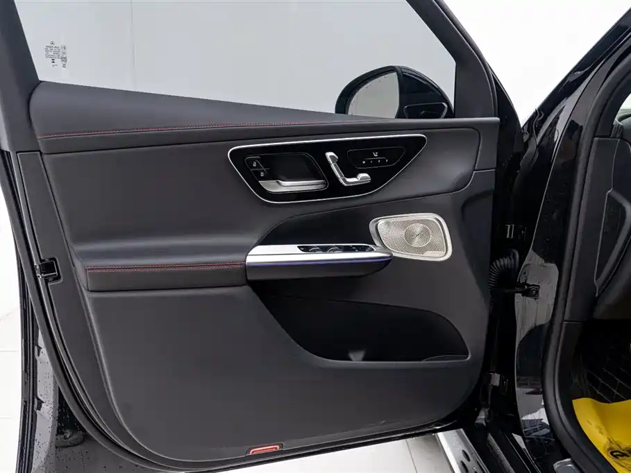 MERCEDES-BENZ GLC AMG