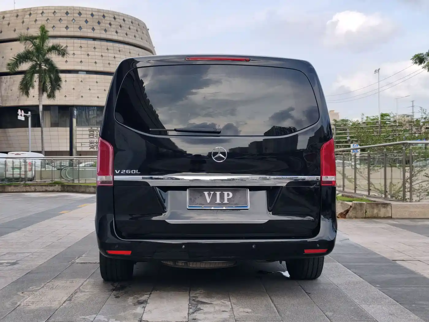 Mercedes-Benz V-Class 2017 2016 V 260 L Premium Long