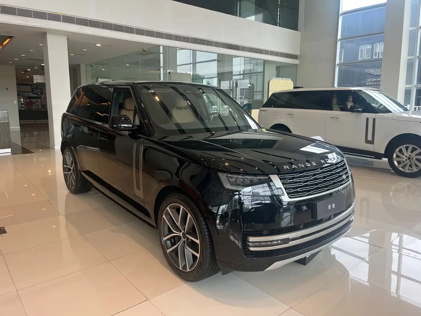 Land Rover Range Rover фото 2