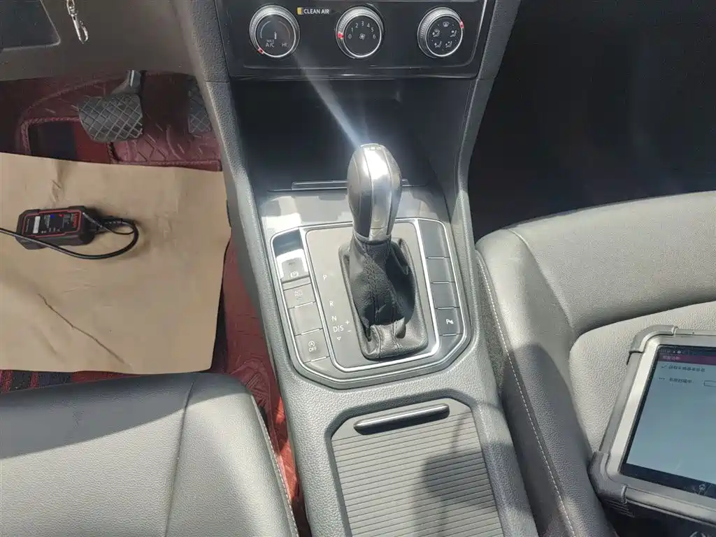 Volkswagen Golf Sportsvan 2019 280TSI Automatic Curiosity Edition China V фото 7