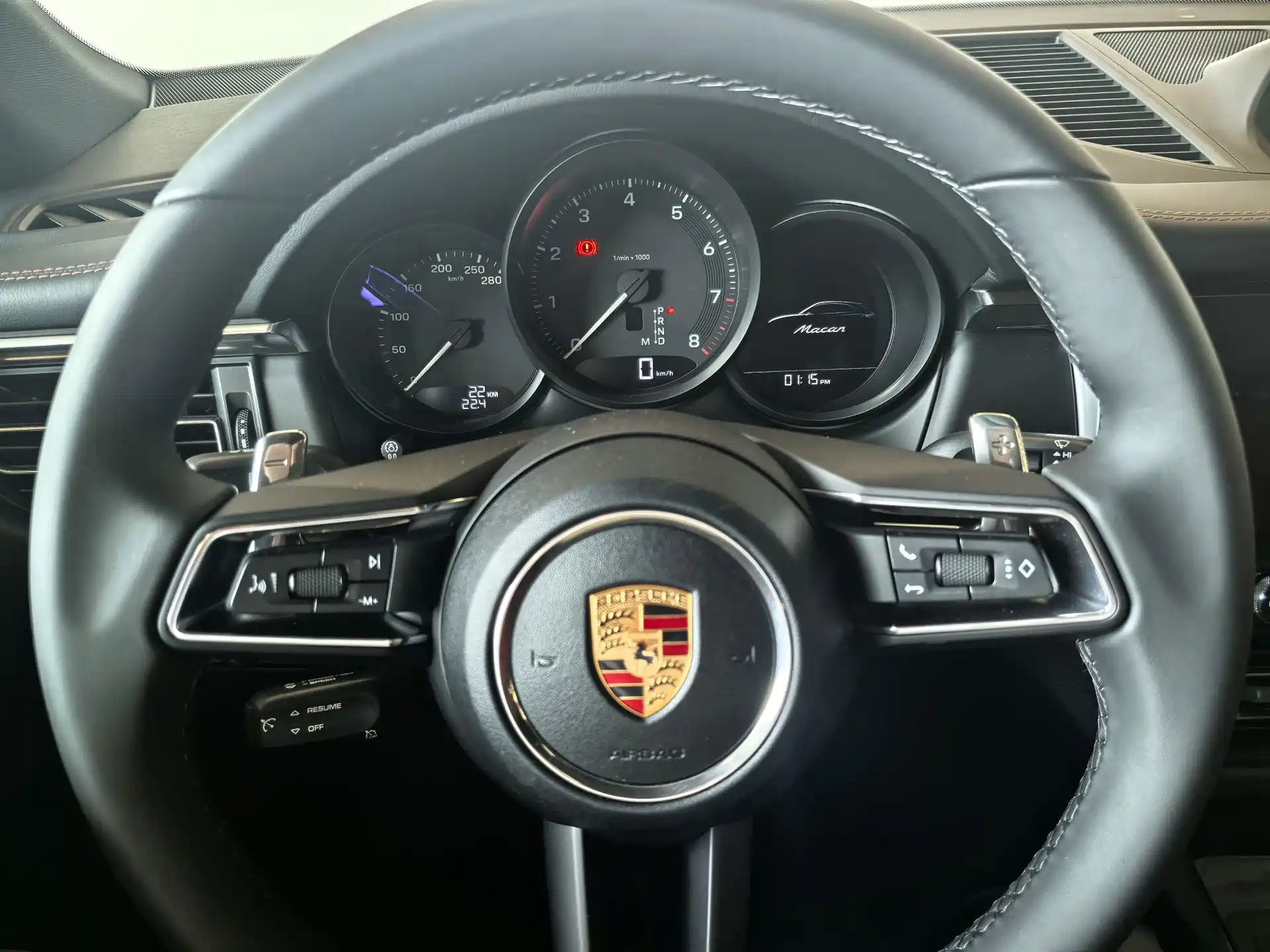 Photo 12 - Porsche Macan