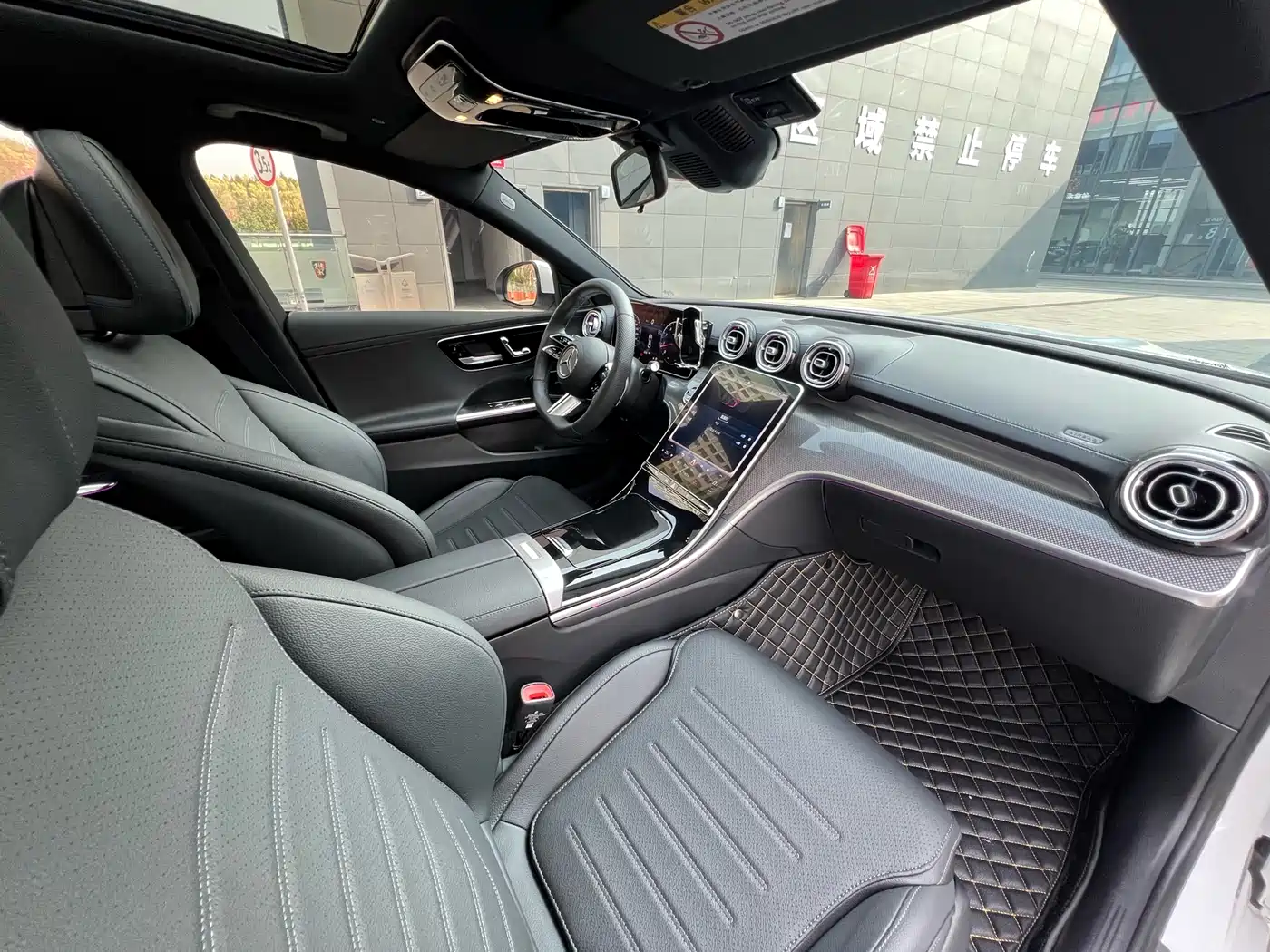 Mercedes-Benz C-Class 2024 C 260 L Sport фото 21