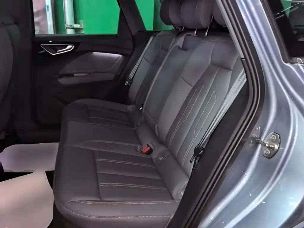Audi Q4 e-tron 2025 2024 40 e-tron Pioneer Edition
