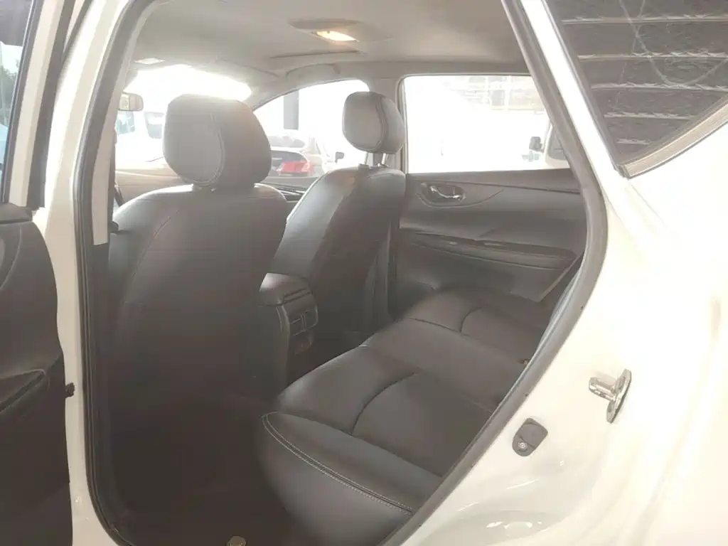 Nissan Tiida, миниатюра 17