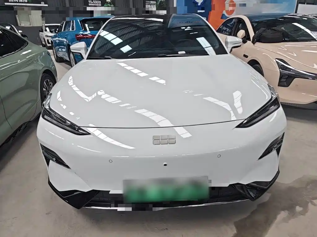 Geely Galaxy Galaxy E8 2025 2025 575km Exploration Smart Drive Edition