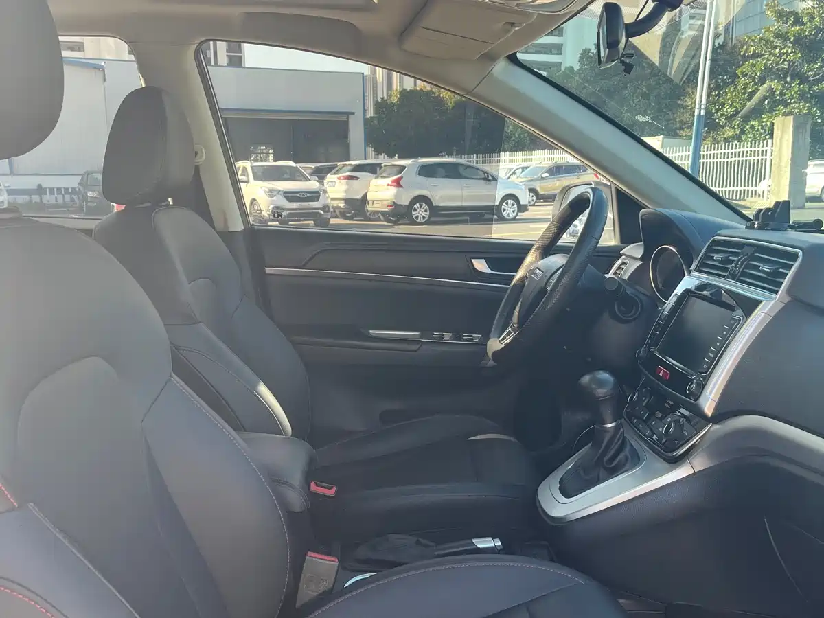 Haval M6 2019 1.5T DCT 2WD Value Edition (China VI) фото 16