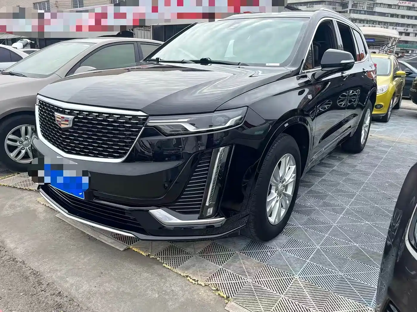 CADILLAC XT6