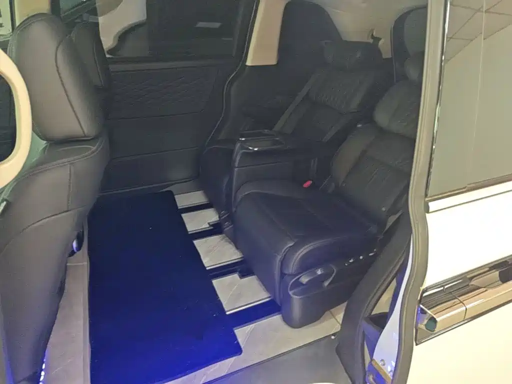 Honda Elysion 2025 2024 2.0L e:HEV Luxury Edition