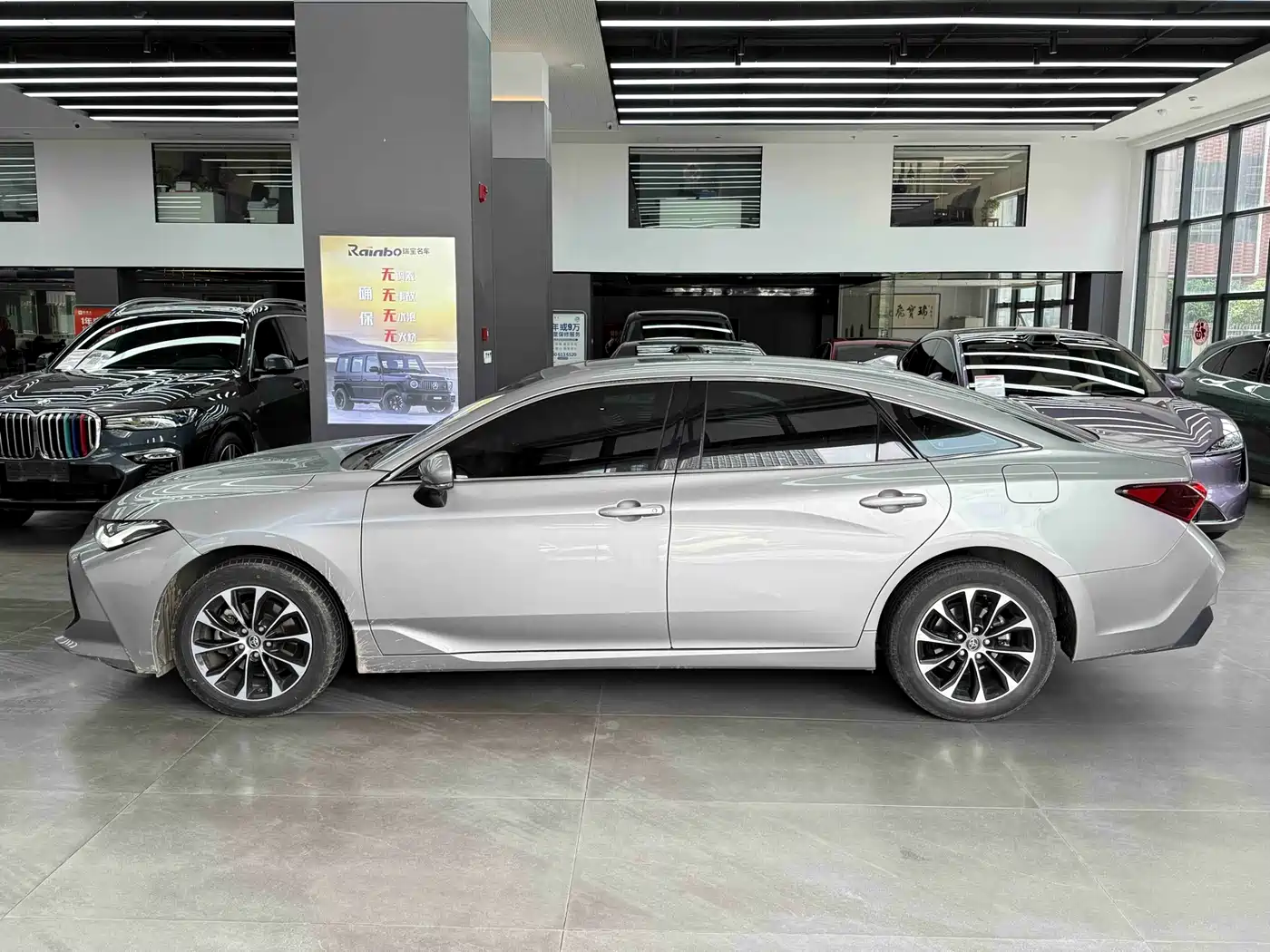 Toyota Avalon 2022 2.0L Progressive Edition фото 4