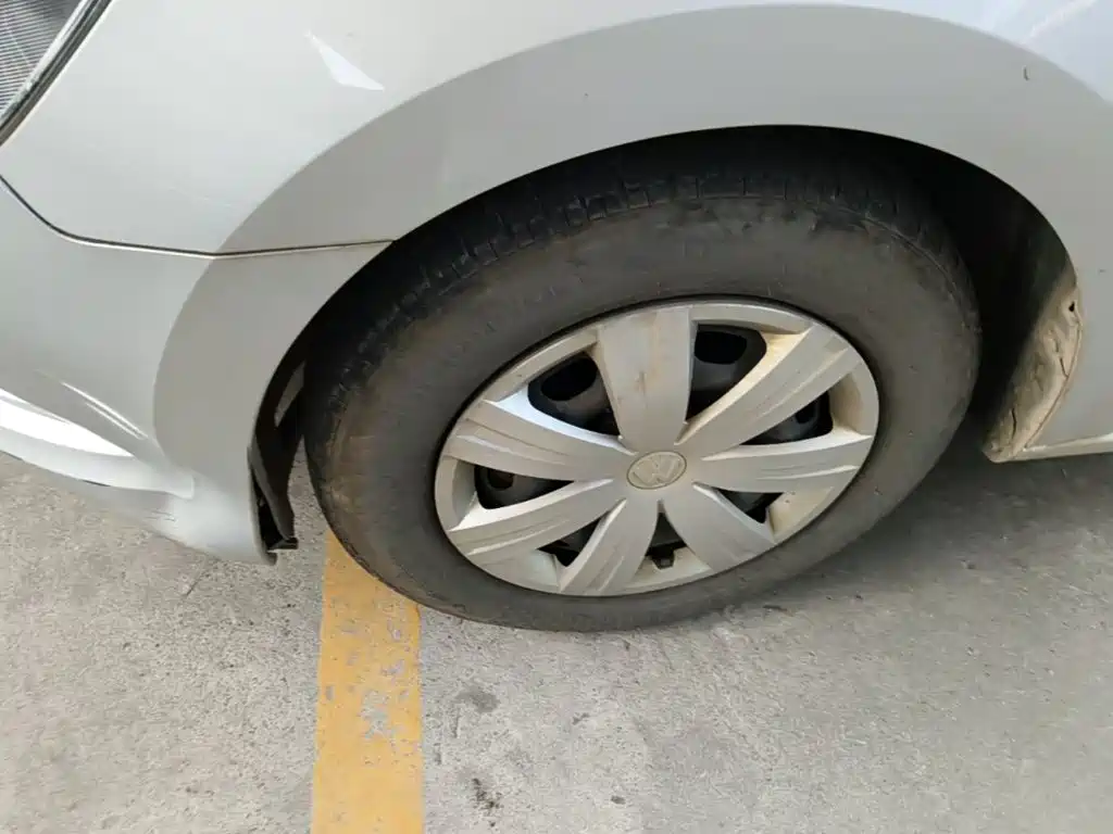 صورة 23 - Volkswagen Jetta