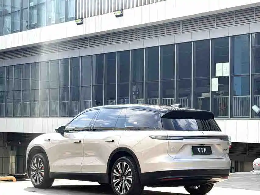 Фото 6 - NIO ES8