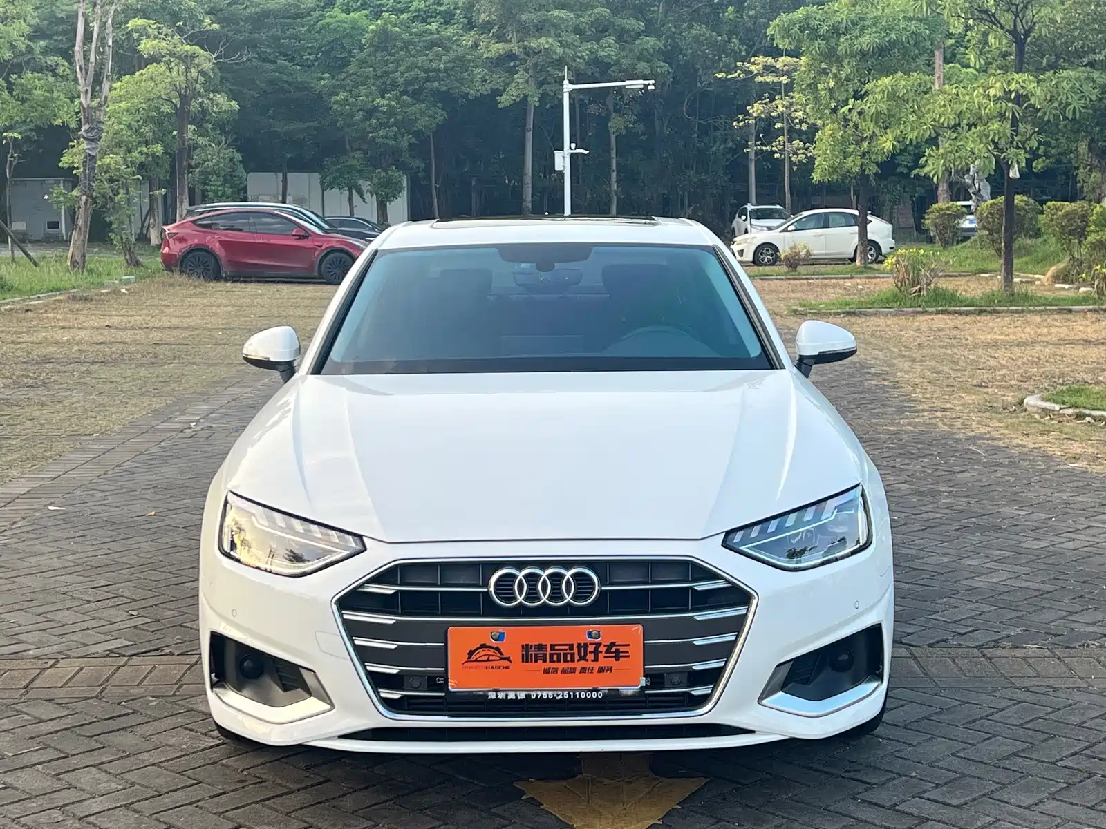 Фото 2 - Audi A4L