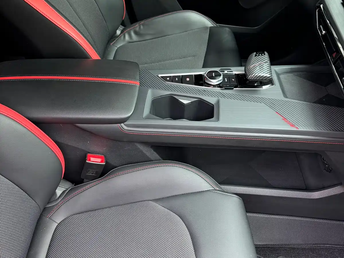 CHANGAN CHANGAN AUCHAN Z6