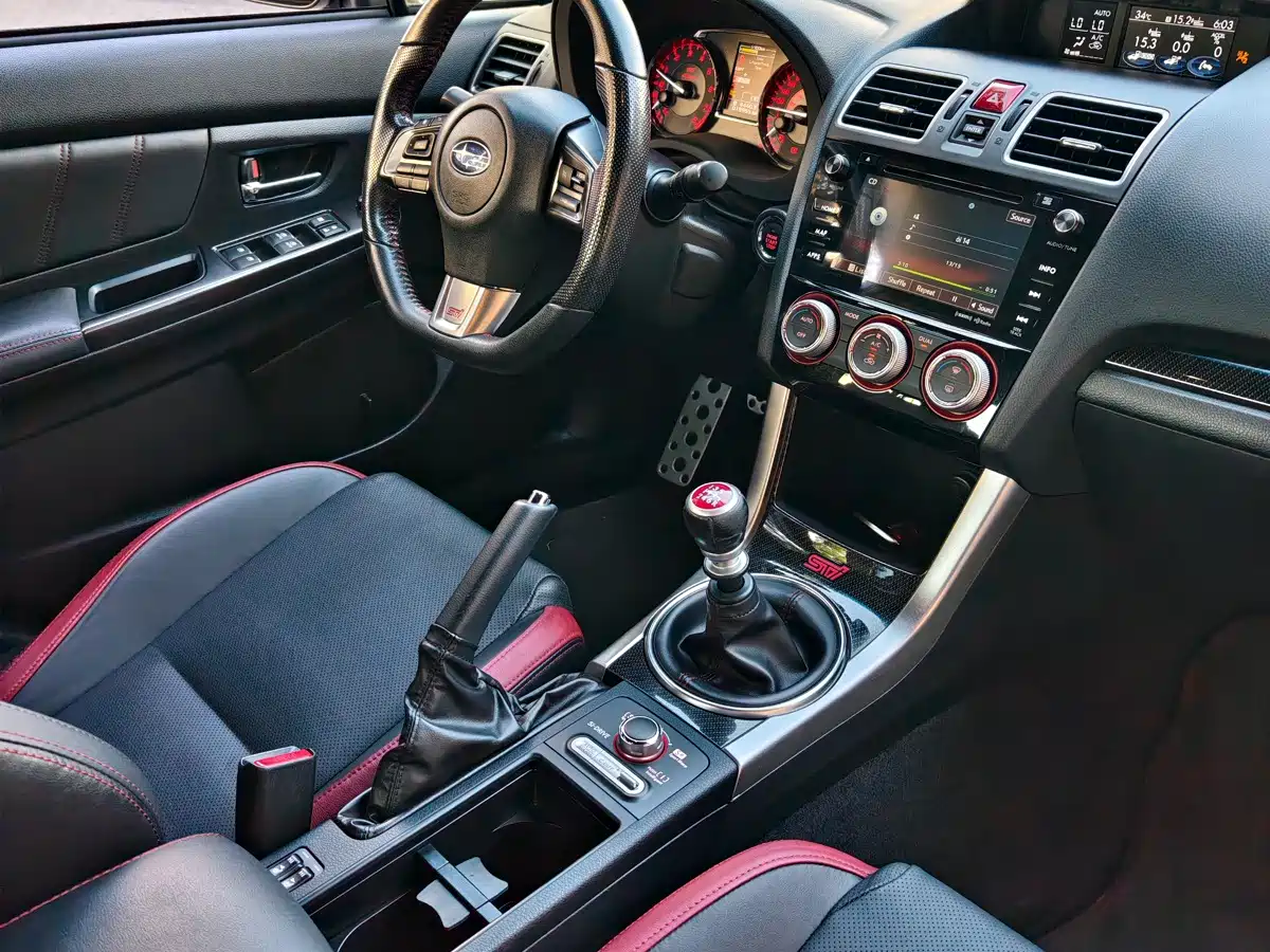 Фото 9 - Subaru WRX