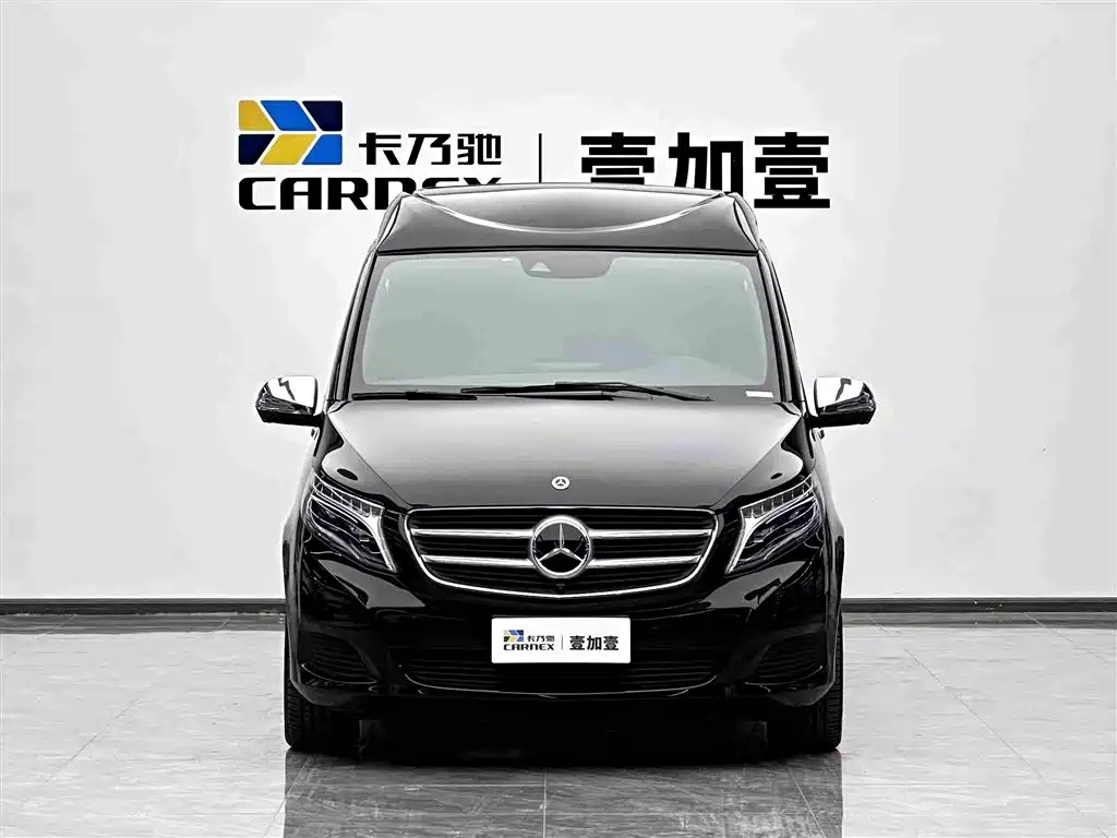 Mercedes-Benz V-Class 2017 Model V 260 L Premium Extended Edition фото 2