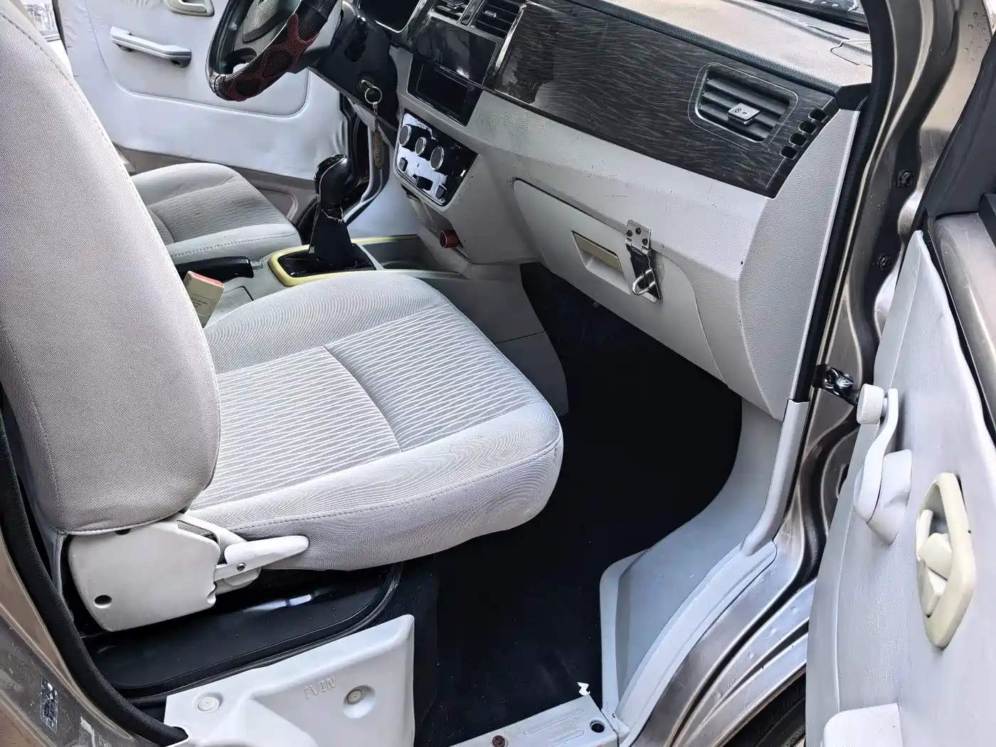 Jinbei New Hiace X30L 2020 2019 1.5L Fortune Edition China VI SWC15M