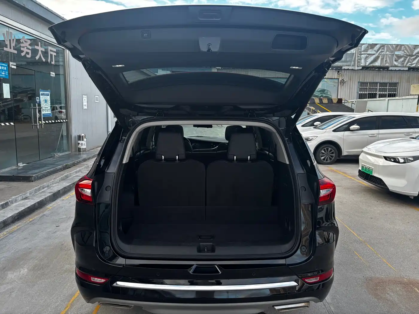Фото 36 - Buick Enclave