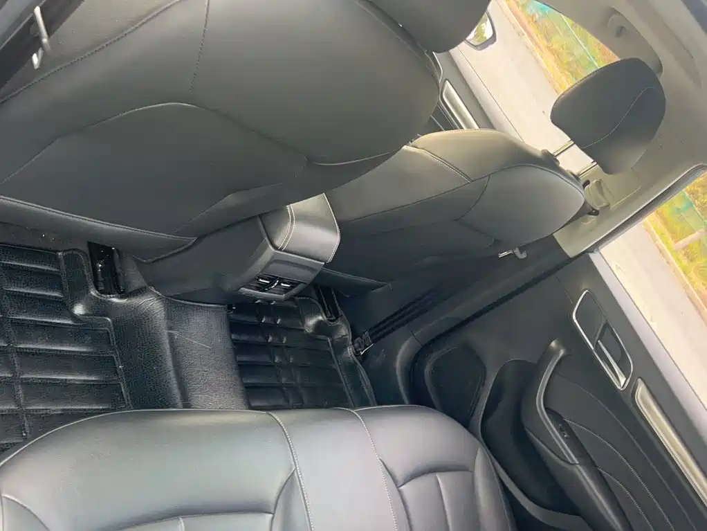 Фото 8 - Roewe i6
