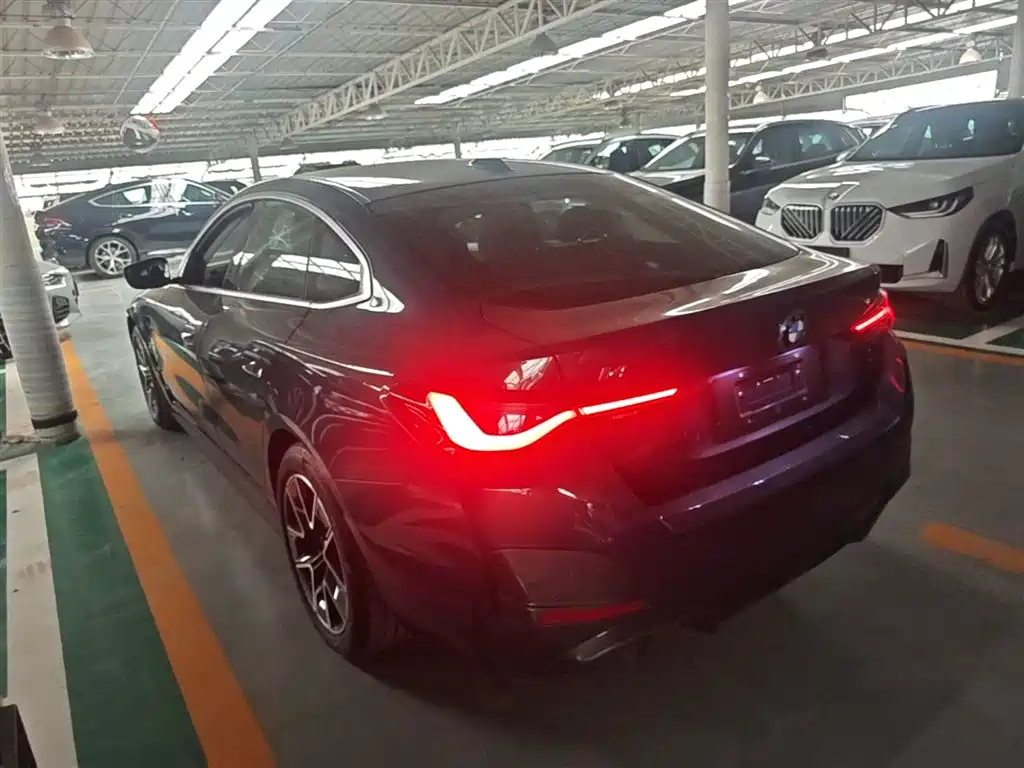 BMW i4 2023 eDrive35 фото 8