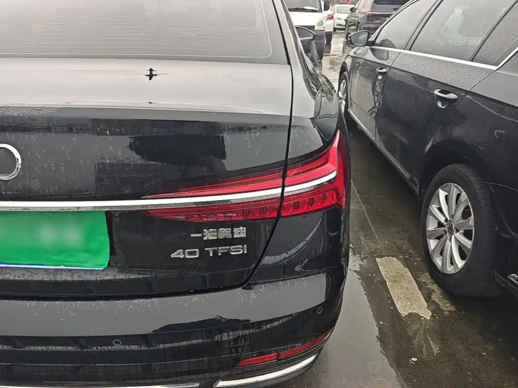 Фото 8 - Audi A6L