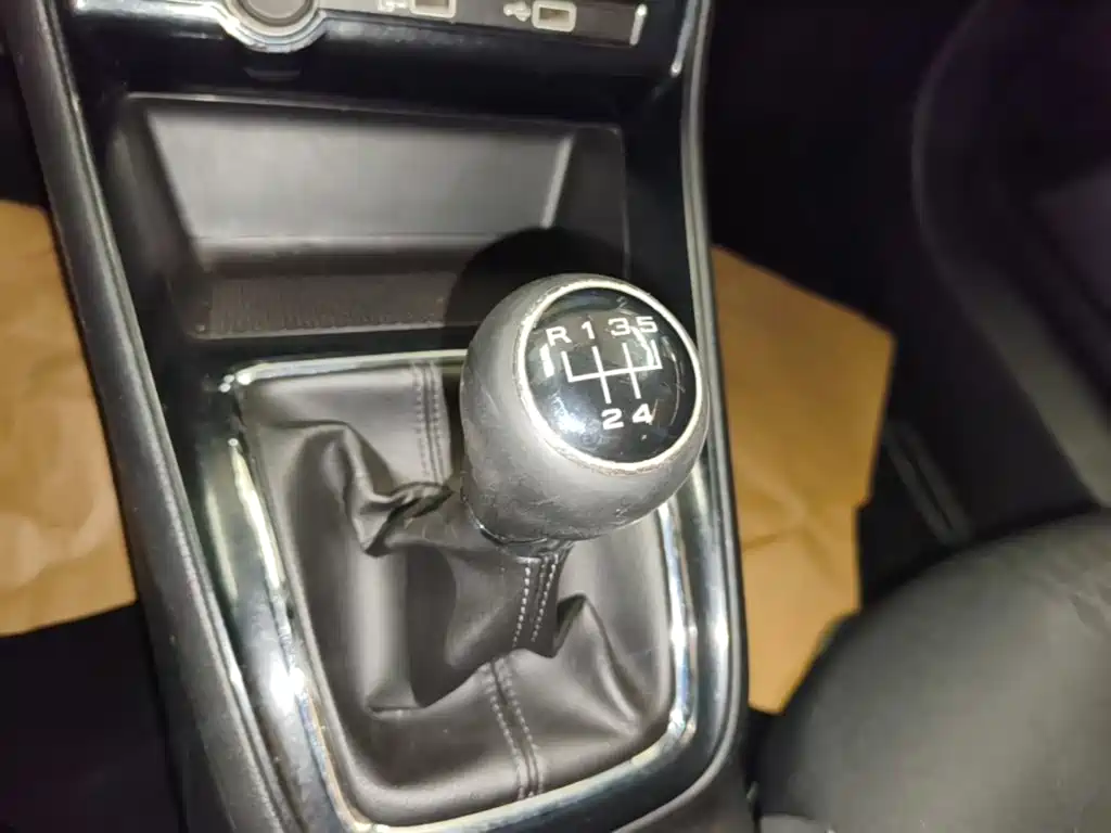 Roewe i5 2019 2019 1.5L Manual 4G-Connected Langyue Edition