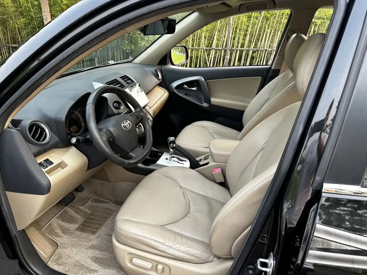 Toyota RAV4 Rongfang 2012 Styling Edition 2.4L Automatic 4WD Luxury фото 9