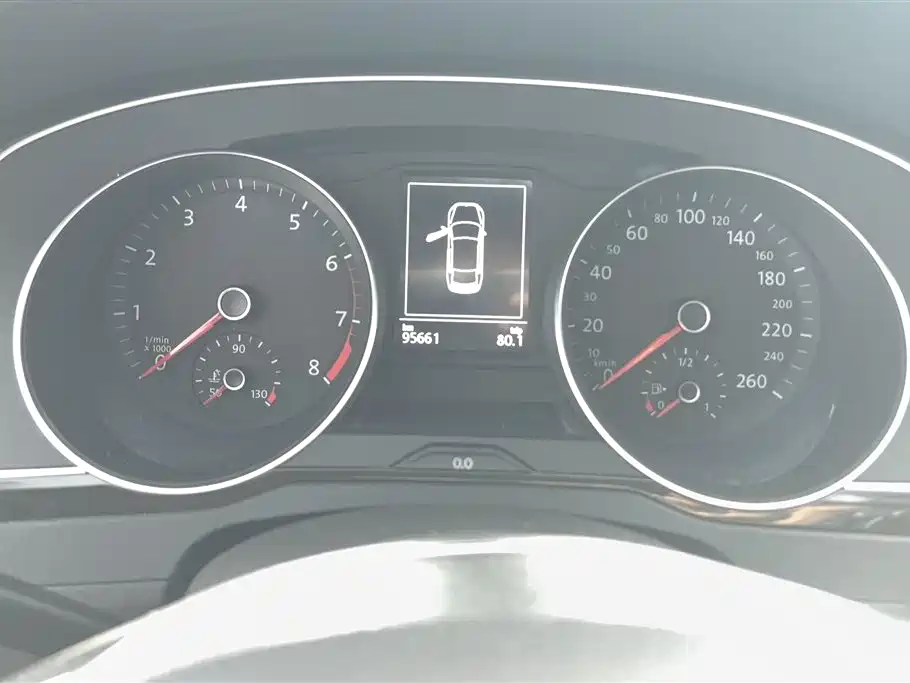 Volkswagen Magotan 2018 330TSI DSG Leading фото 14