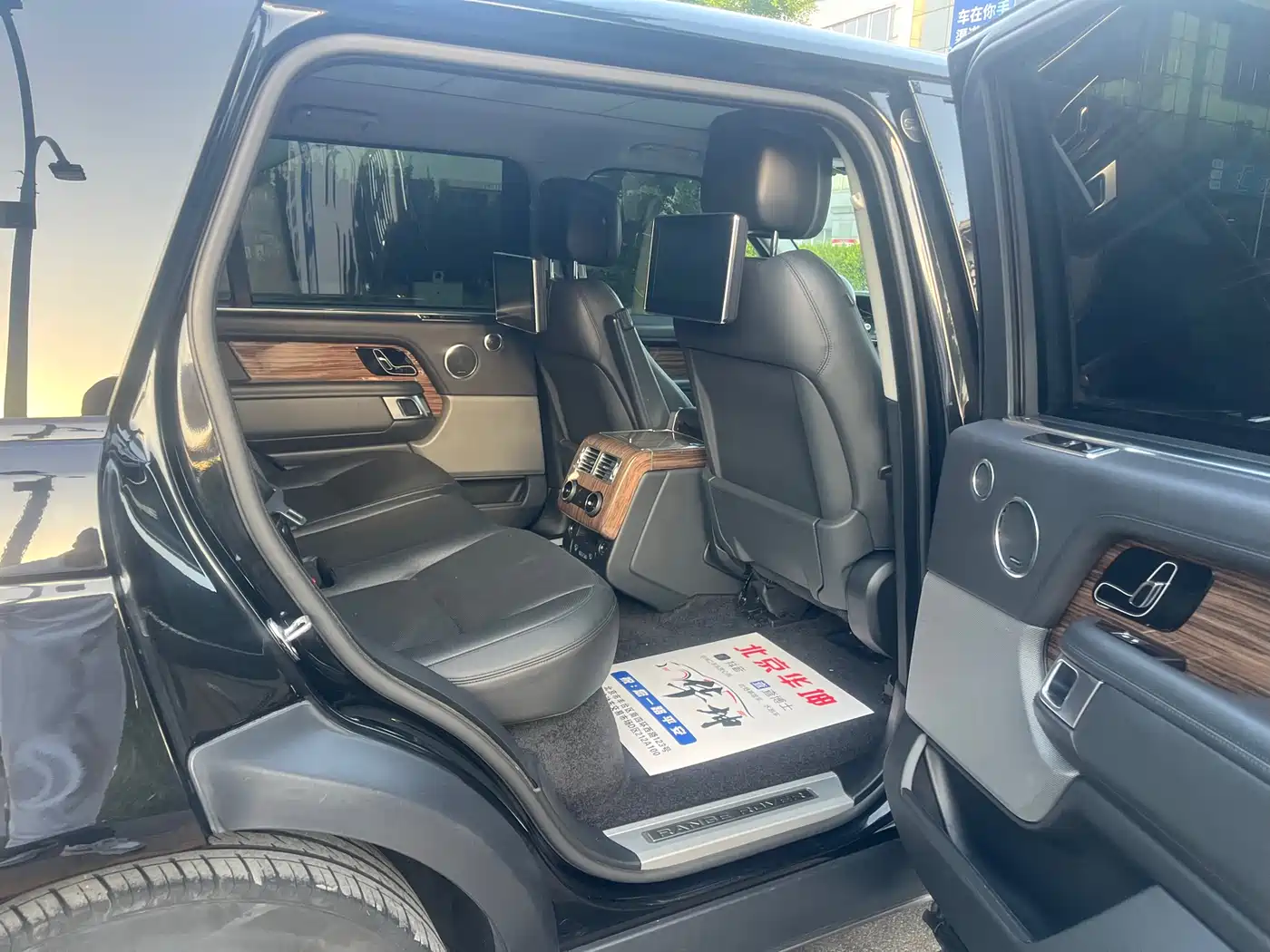 Land Rover Range Rover 2019 3.0 SC V6 Heritage Extended Edition фото 8