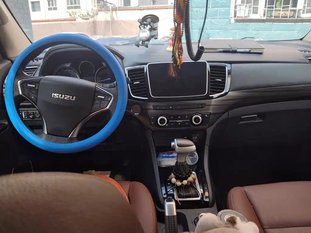 Isuzu mu-X Ranger 2022 2020 Model 1.9T Diesel Automatic 4WD Premium Edition 7-Seater China VI